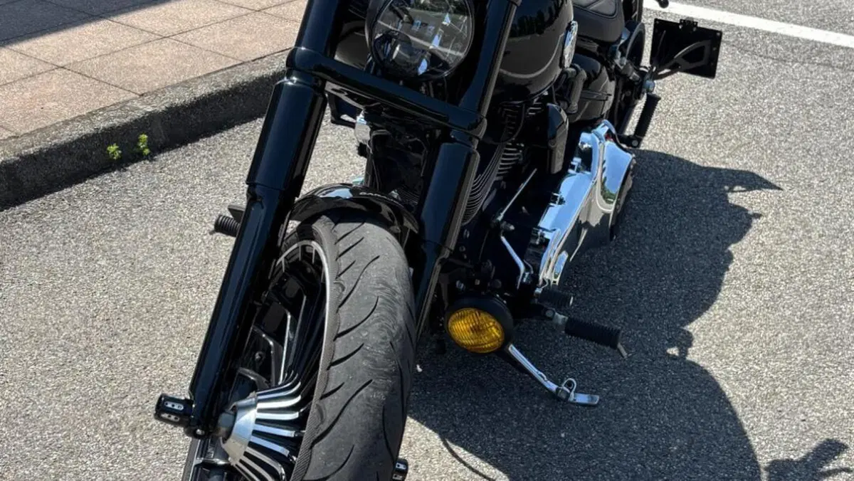 Harley-Davidson 1690 Breakout (2013 - 17) - FXSB  (9)