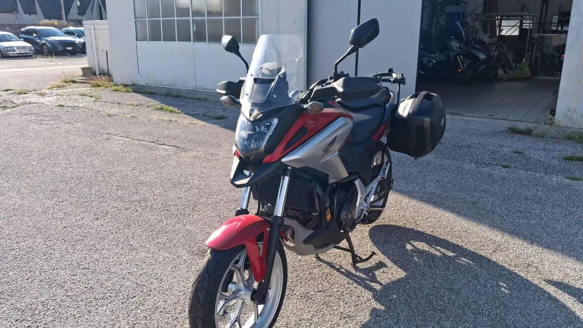 Honda NC 750 X ABS (2016 -17)  (2)
