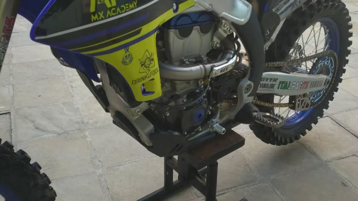 Yamaha YZ 250 F (2025)  (4)