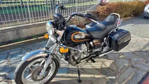 Moto Guzzi   (10)