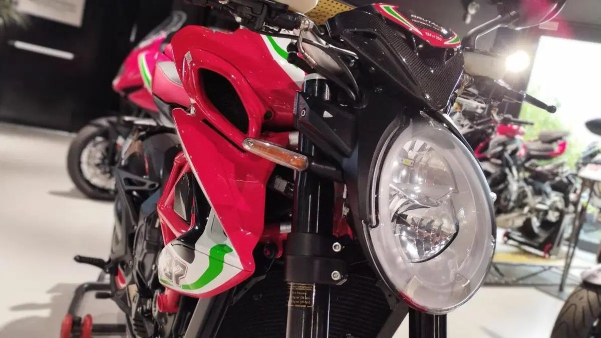 MV Agusta Dragster 800 RC (2019 - 20)  (3)