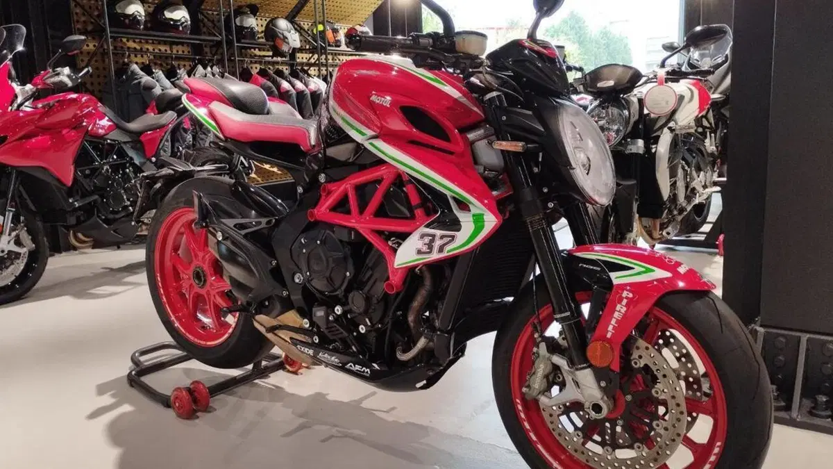 MV Agusta Dragster 800 RC (2019 - 20)  (2)