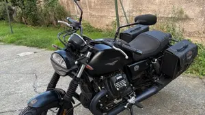 Moto Guzzi V7 Special (2021 - 24)  (10)