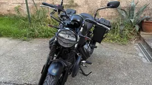 Moto Guzzi V7 Special (2021 - 24) 