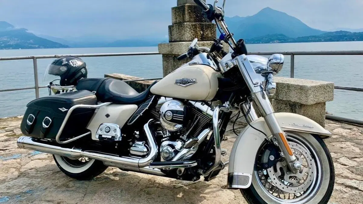 Harley-Davidson 103 Road King Classic (2014 - 16) - FLHRC 