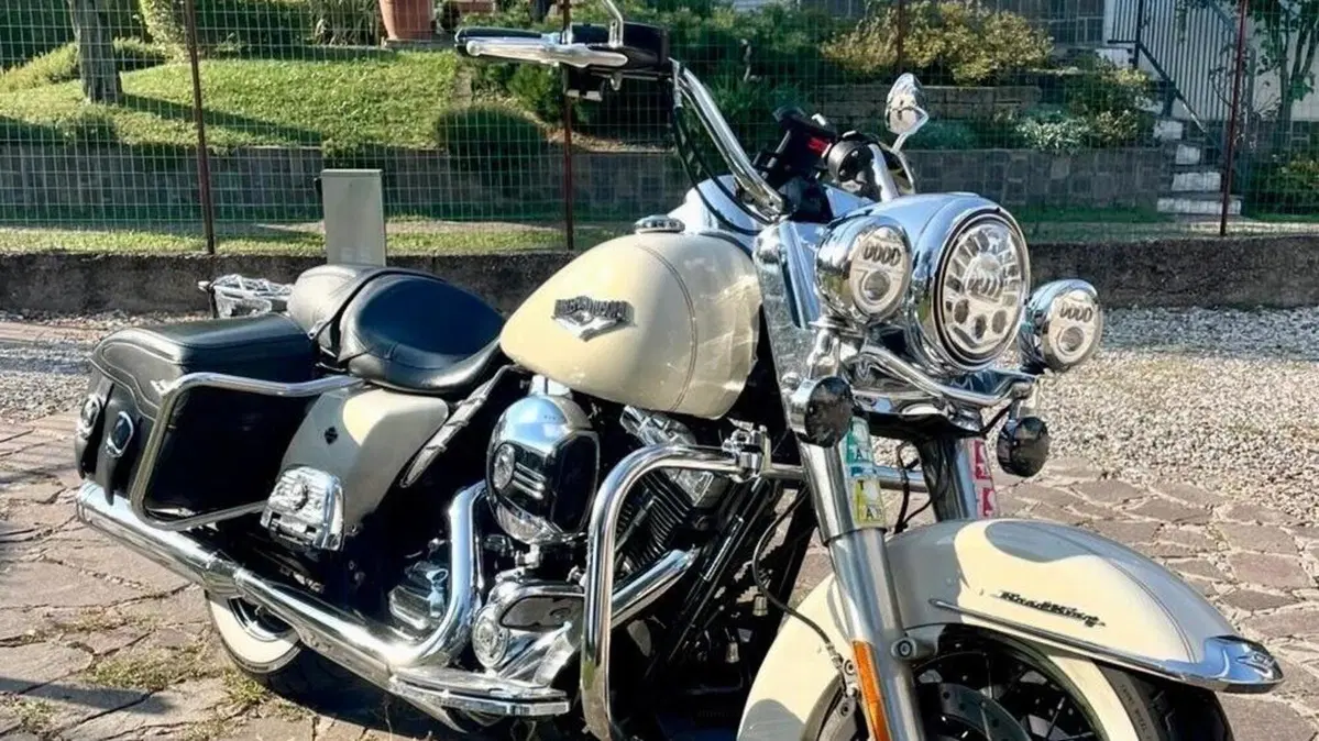 Harley-Davidson 103 Road King Classic (2014 - 16) - FLHRC  (2)