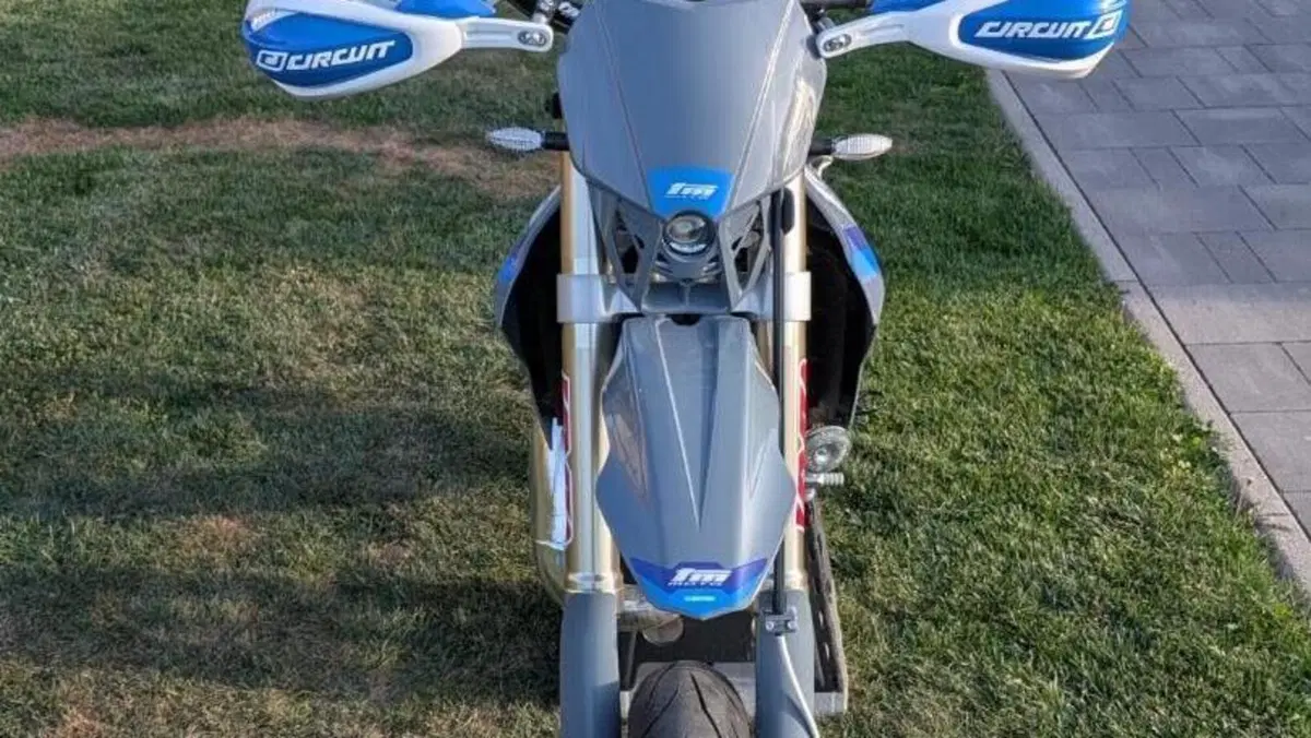 Tm Moto EN 125 ES Fi 2T (2025)  (3)