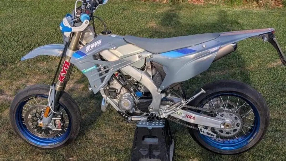 Tm Moto EN 125 ES Fi 2T (2025)  (5)