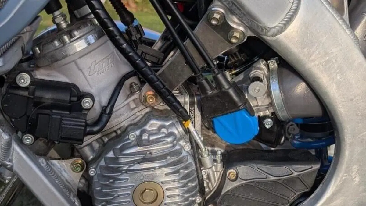 Tm Moto EN 125 ES Fi 2T (2025)  (6)