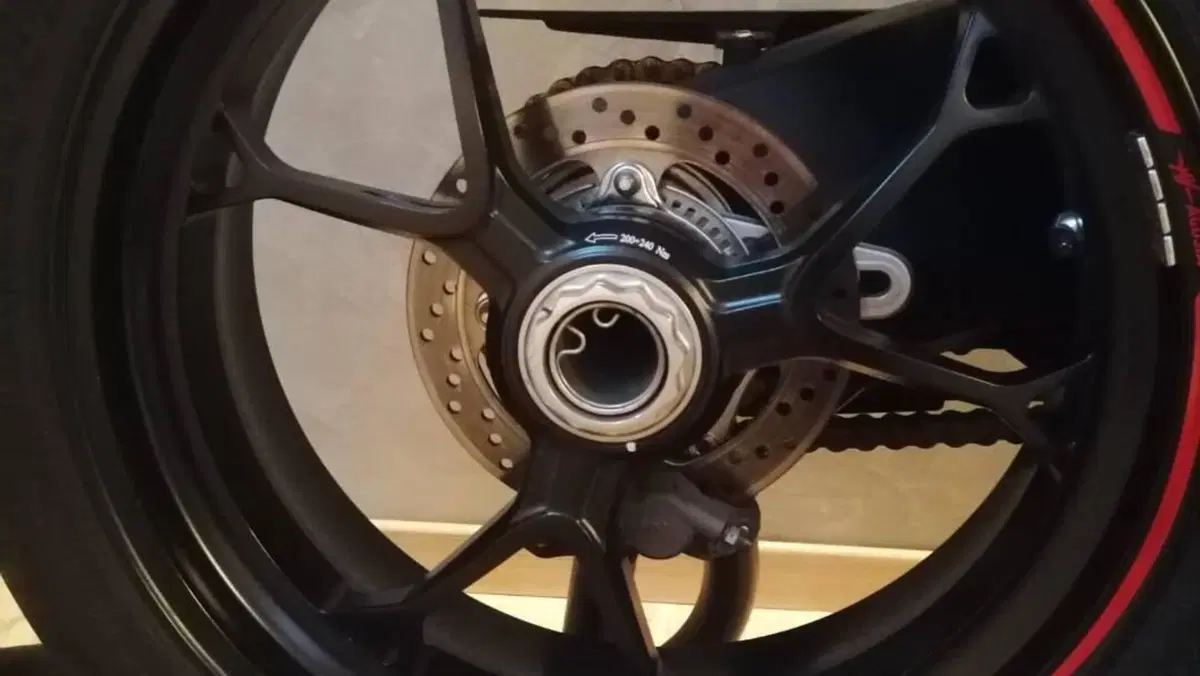 MV Agusta F4 1000 RR (2012 - 15)  (7)