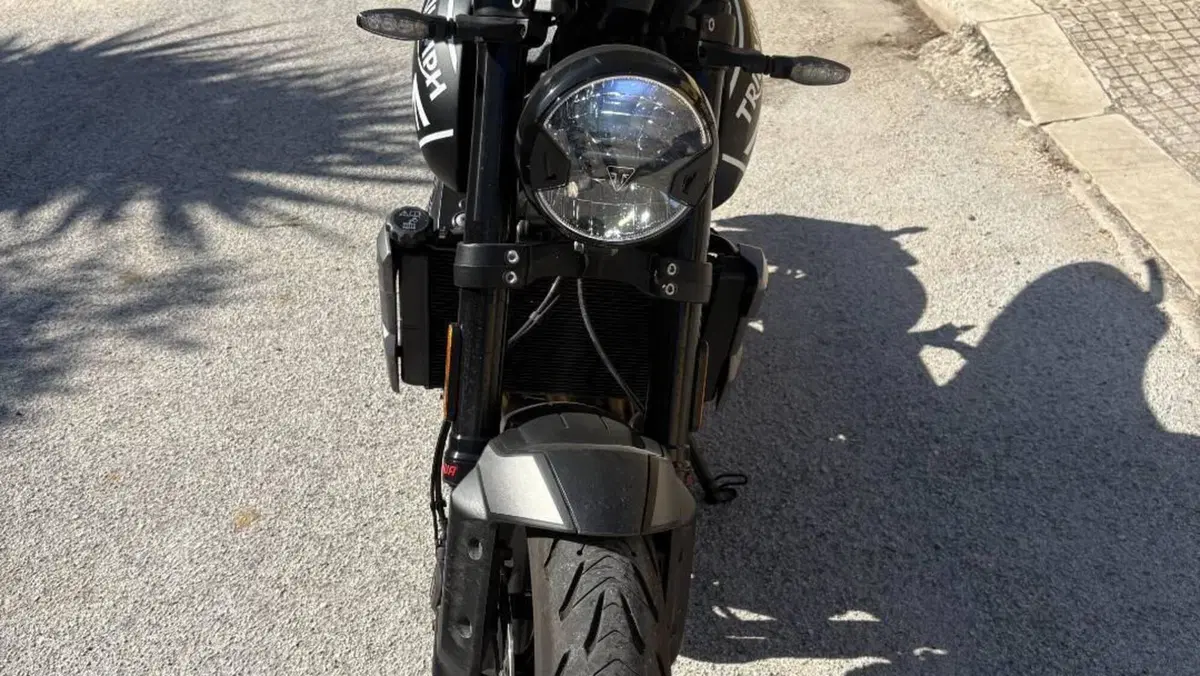 Triumph Trident 660 (2021 - 24)  (2)