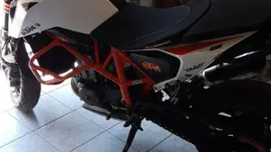 KTM 690 Duke R (2010 - 15)  (7)