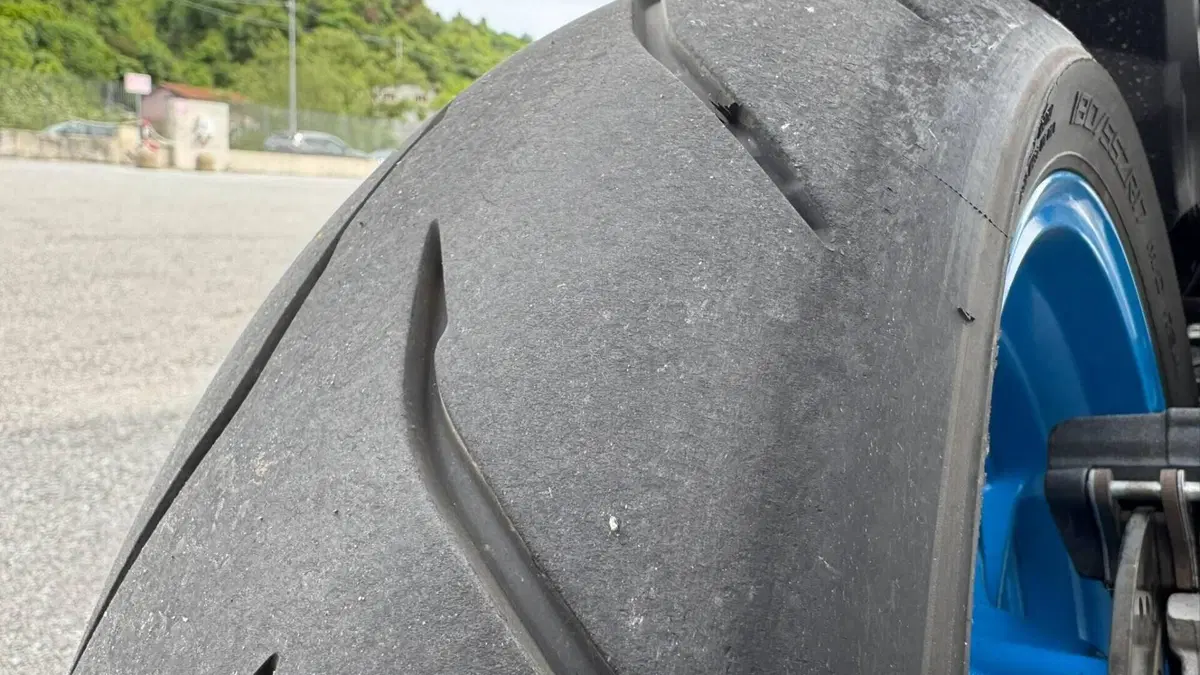 Suzuki GSX-8S (2023 - 24)  (4)