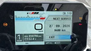 Suzuki GSX-8S (2023 - 24)  (15)