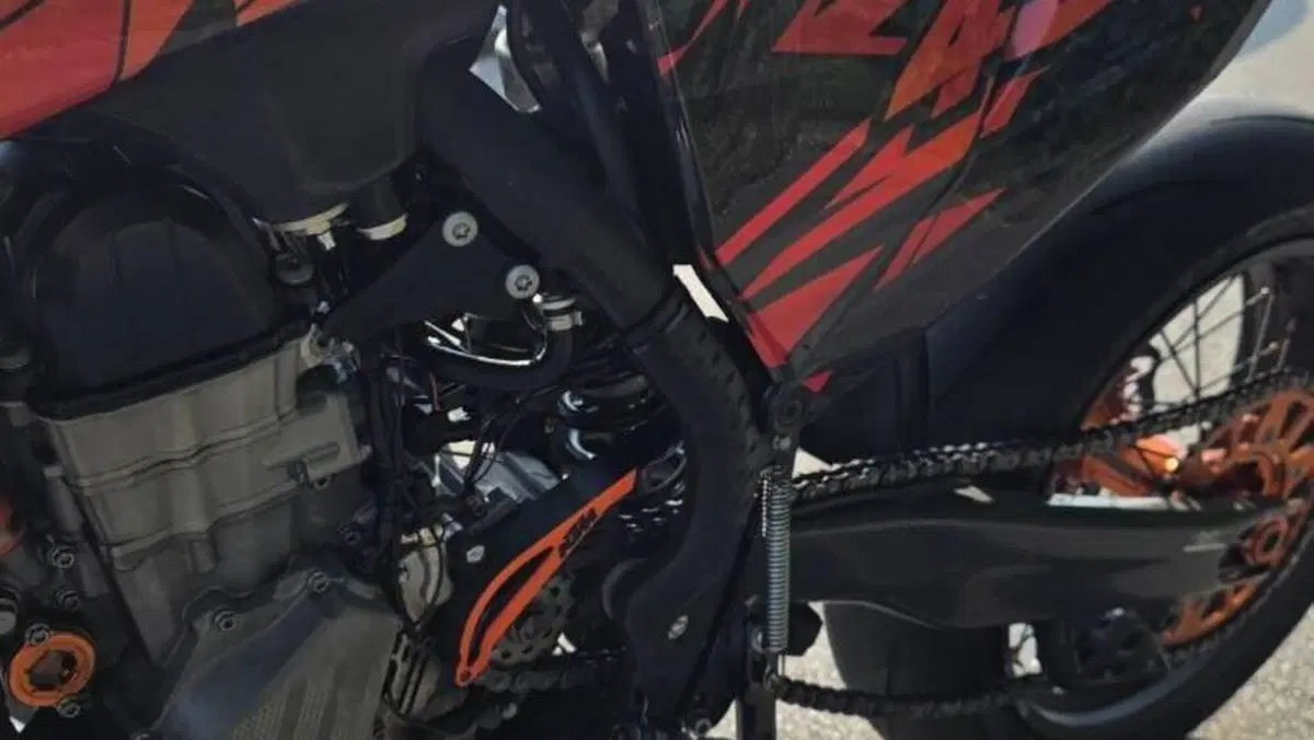 KTM 450 SMR (2022)  (4)