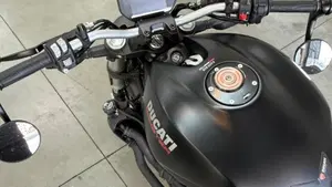 Ducati Monster 821 (2018 - 20)  (5)