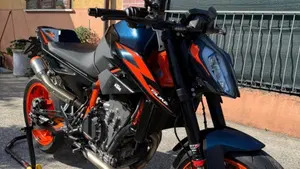 KTM 890 Duke R (2022 - 23) 