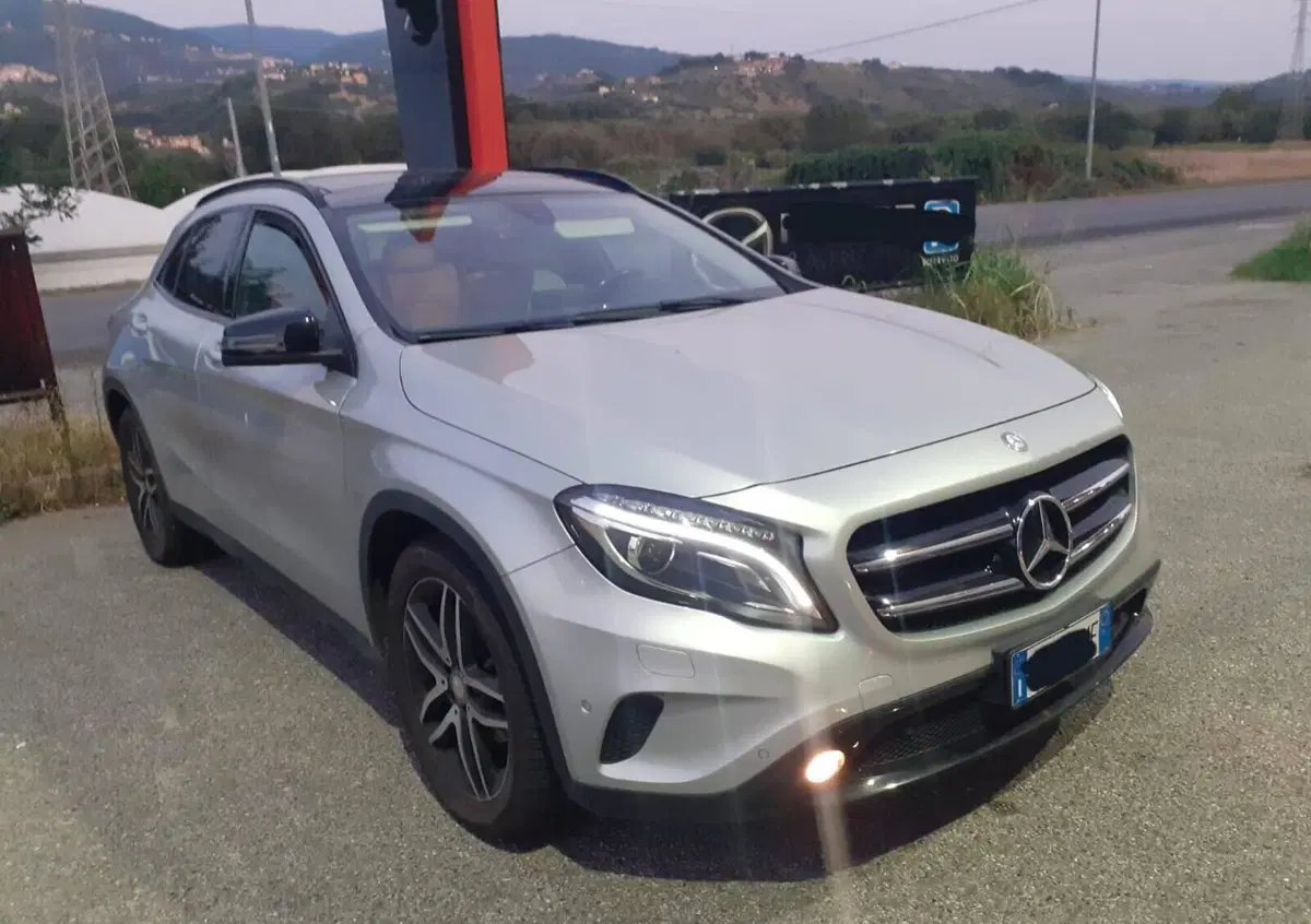 Mercedes-Benz GLA SUV 180 d Automatic Enduro (3)