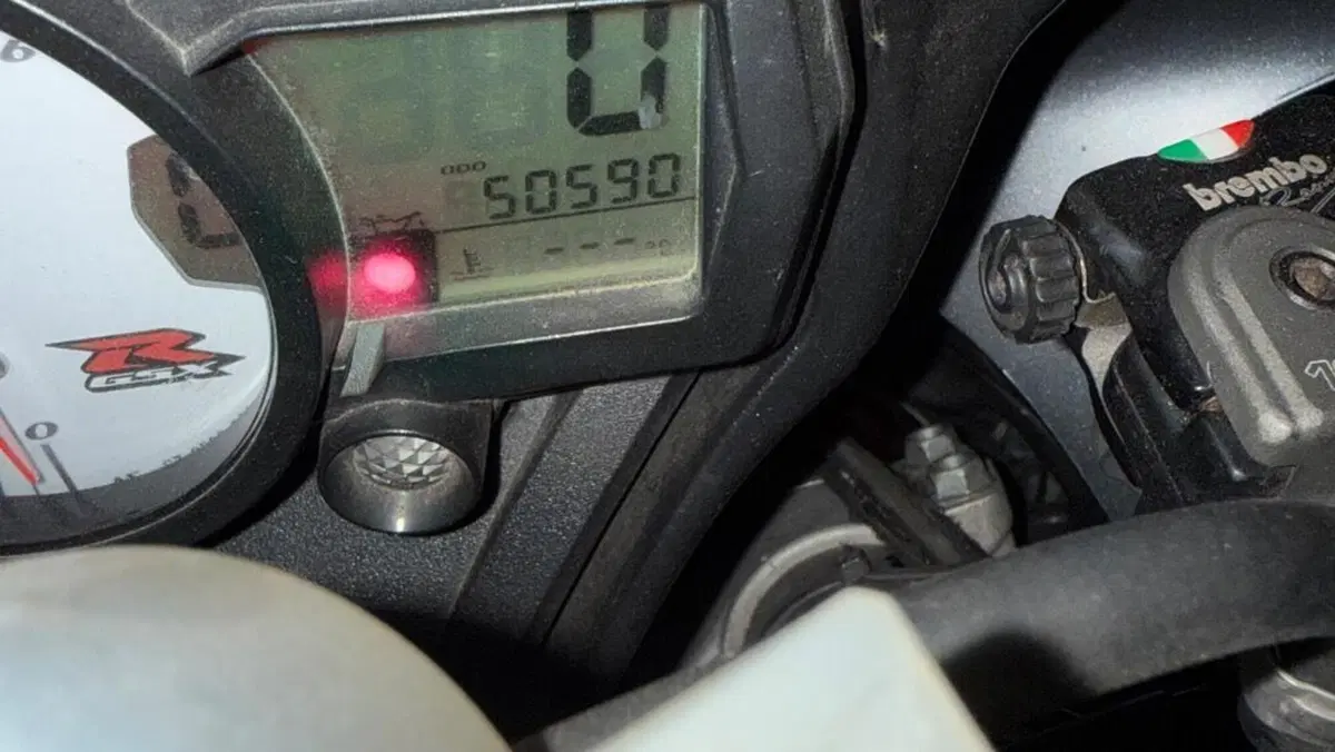 Suzuki GSX R 750 (2006 - 07)  (4)