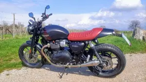Triumph Street Twin 900 (2016)  (5)