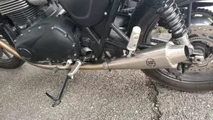 Triumph Street Twin 900 (2016)  (9)