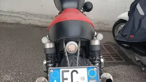 Triumph Street Twin 900 (2016)  (10)