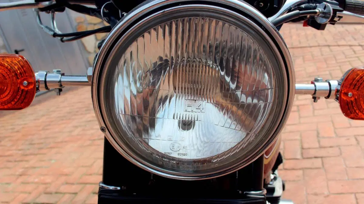 Kawasaki   (6)