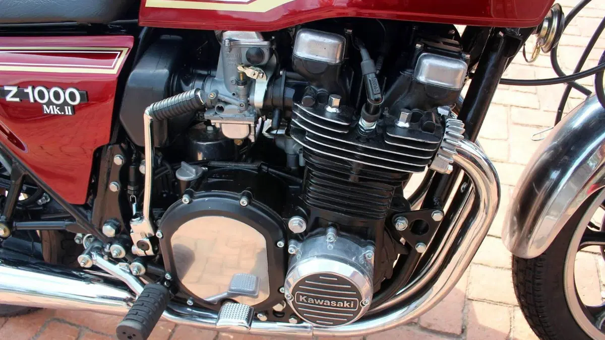 Kawasaki   (17)