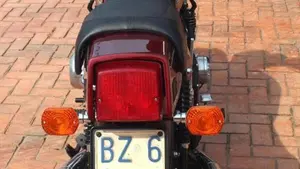 Kawasaki   (4)