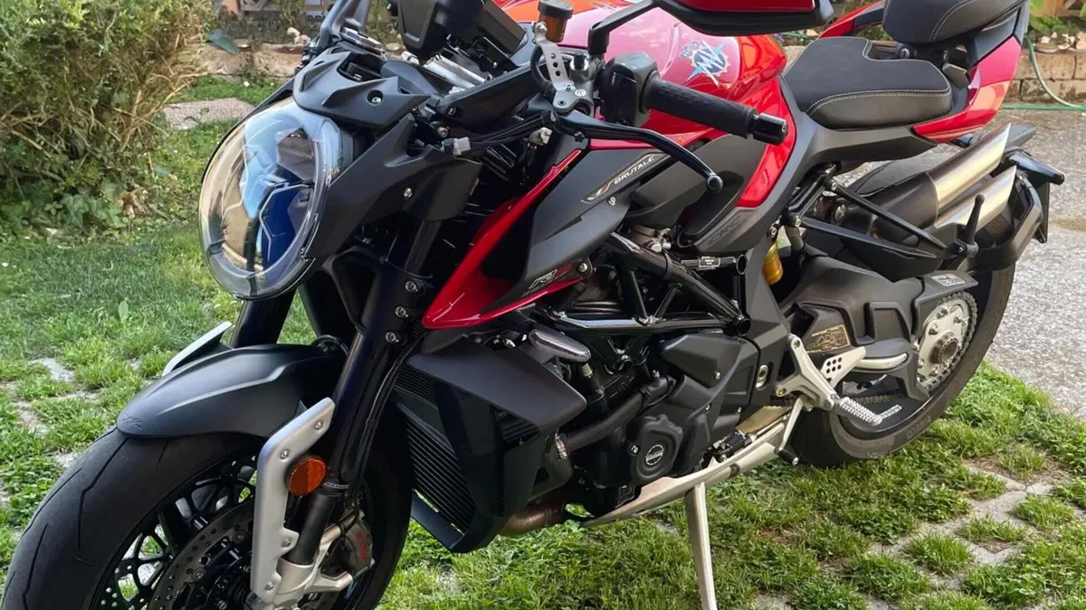 MV Agusta Brutale 1000 RS (2022 - 26)  (9)