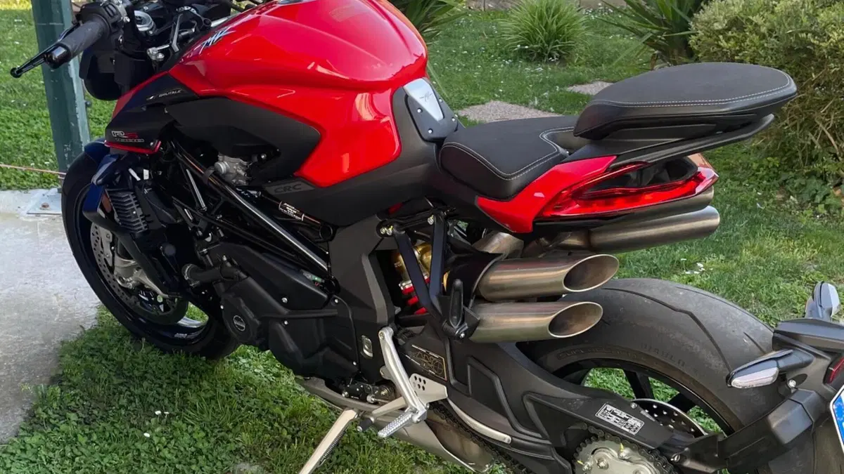 MV Agusta Brutale 1000 RS (2022 - 26)  (12)