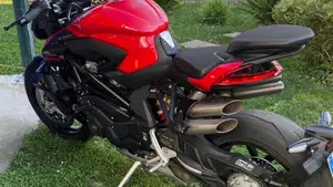 MV Agusta Brutale 1000 RS (2022 - 26)  (12)