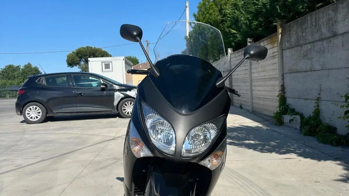 Yamaha T-Max 500 (2008 - 12)  (2)