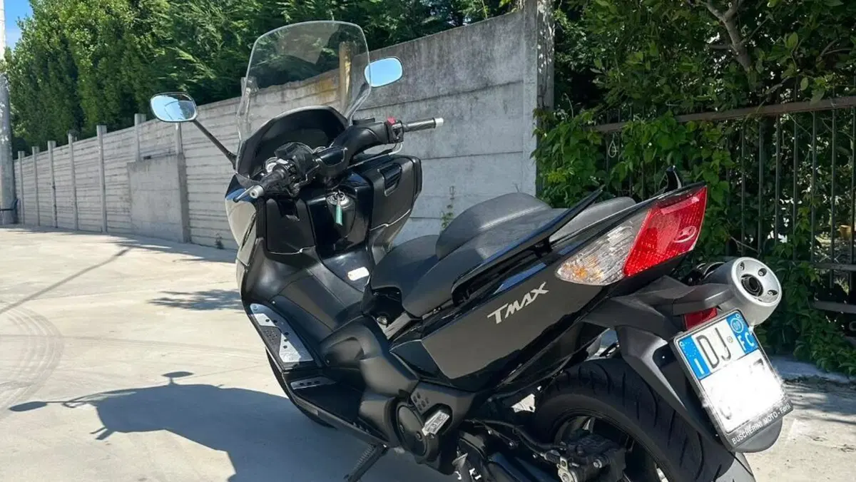 Yamaha T-Max 500 (2008 - 12)  (3)