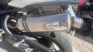 Triumph Speed Triple 1050 (2011 - 13)  (7)