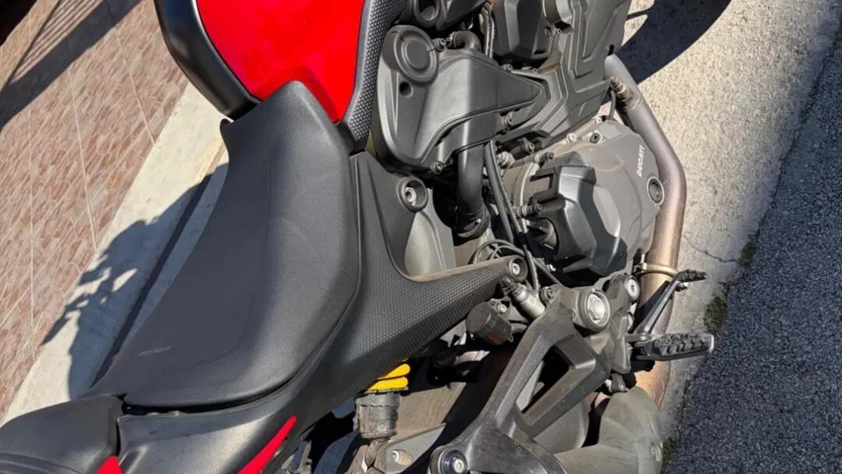 Ducati Monster 937 + (2021 - 25)  (3)