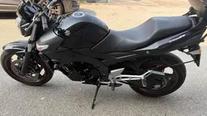 Suzuki GSR 600 (2006 - 11)  (2)