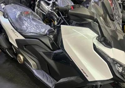 Kymco AK 575 Premium (2025 - 26) - Annuncio 10021957
