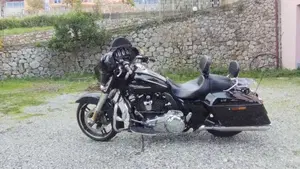 Harley-Davidson 107 Road King (2017) - FLHR  (2)