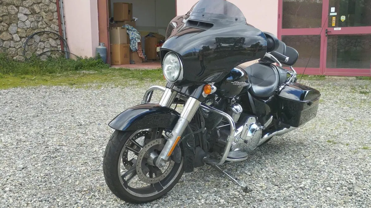 Harley-Davidson 107 Road King (2017) - FLHR  (3)