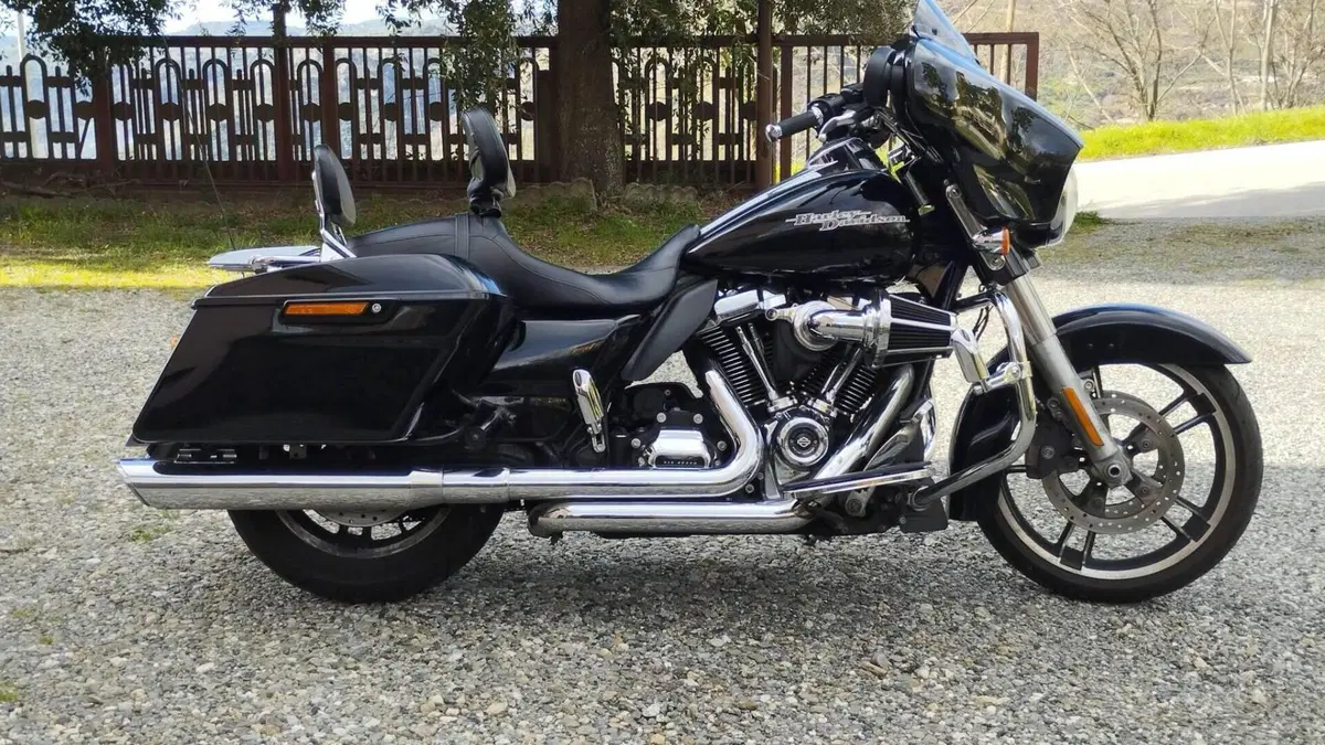 Harley-Davidson 107 Road King (2017) - FLHR  (4)