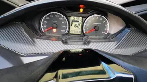 Suzuki Burgman 400 (2022 - 24)  (6)
