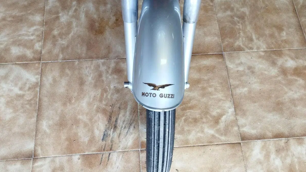 Moto Guzzi   (5)