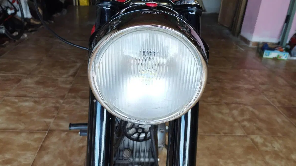 Moto Guzzi   (6)