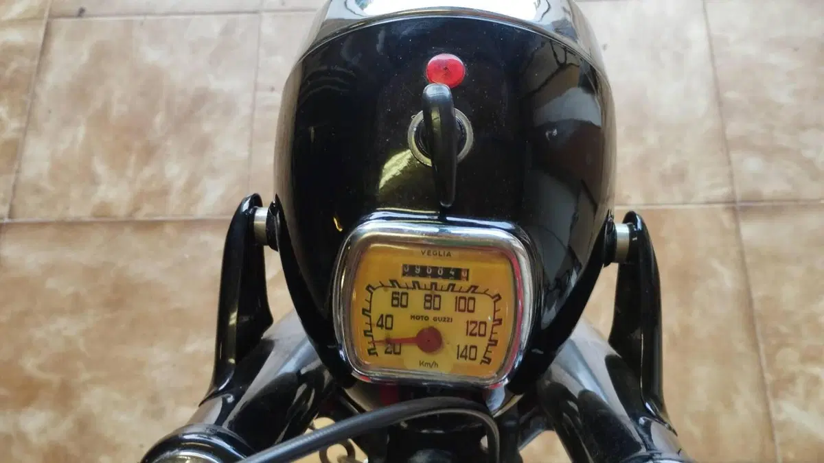 Moto Guzzi   (13)