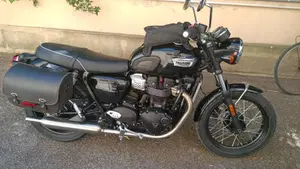 Triumph Bonneville T100 (2021 - 25)  (8)