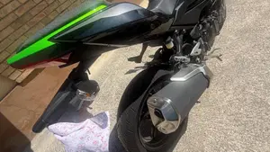 Kawasaki Z 400 (2023)  (9)
