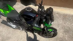Kawasaki Z 400 (2023)  (4)