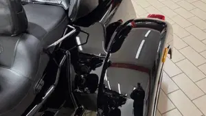 Harley-Davidson 107 Tri Glide Ultra (2016) - FLHTCUTG  (3)