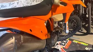 KTM 250 EXC-F (2023)  (3)